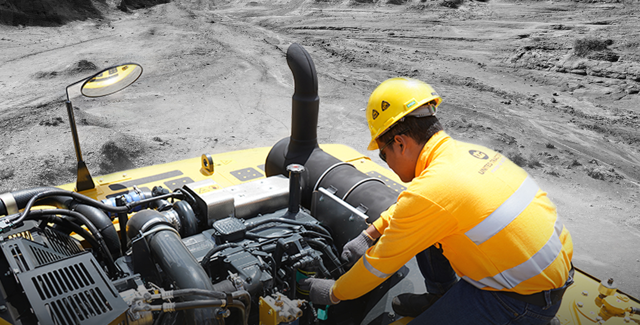 Pay Attention to These 7 Steps to Check Engine Oil Level on an Excavator