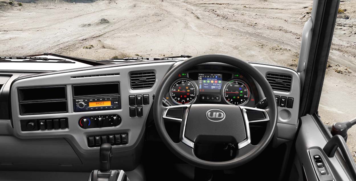 Mengenal Fungsi Instrument Panel Truk dari UD Trucks