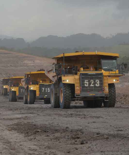 Operator Truck Off Road: Definisi, Tugas, & Tanggung Jawab