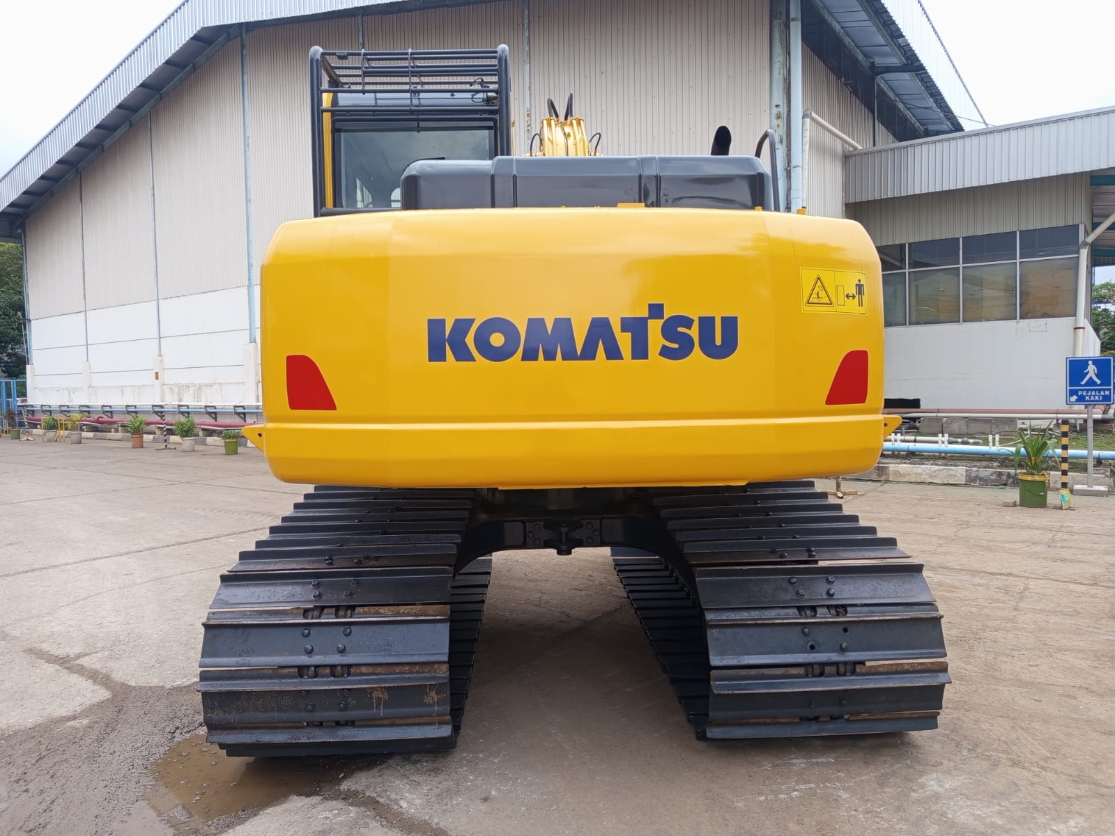 WhatsApp Image 2025 12 11 at 15.57.14