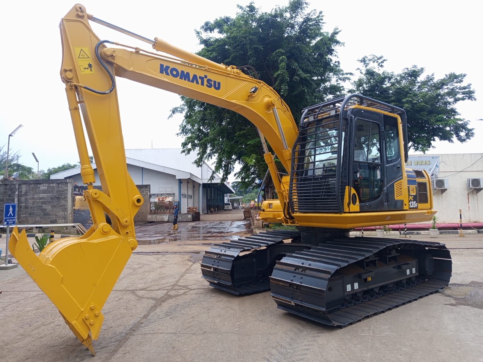 WhatsApp Image 2025 12 11 at 15.57.21